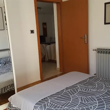 With One In Pula, With Enclosed Garden And Wifi - 4 Km Pula