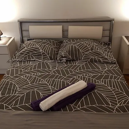 Apartment With One In Pula, With Enclosed Garden And Wifi - 4 Km *
