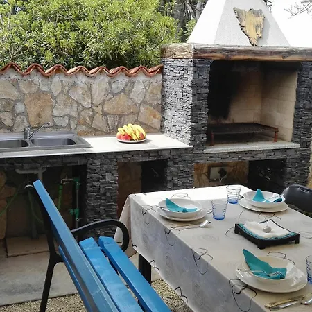 With One In Pula, With Enclosed Garden And Wifi - 4 Km *
